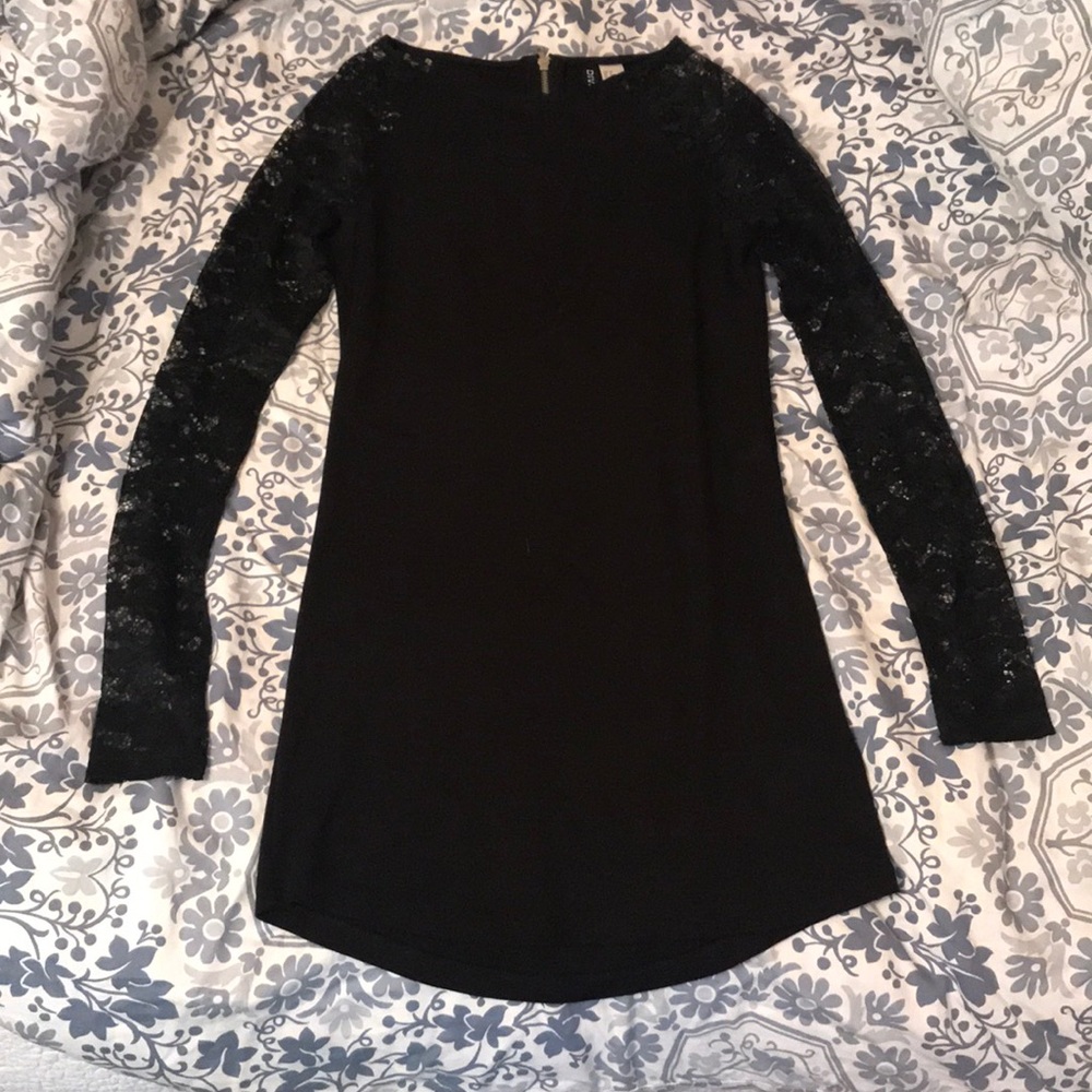 Little Black Dress with lace long sleeves - Picture 2 of 4